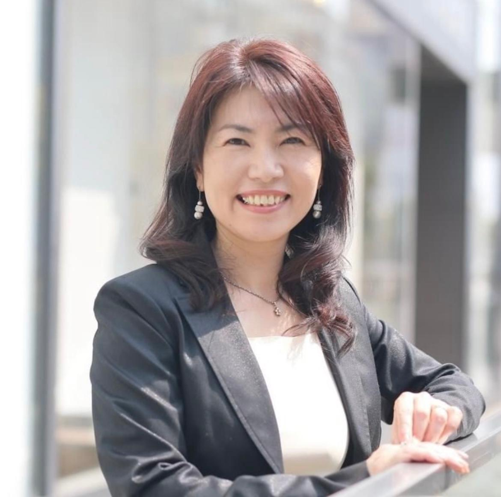 Megumi Yorozu
